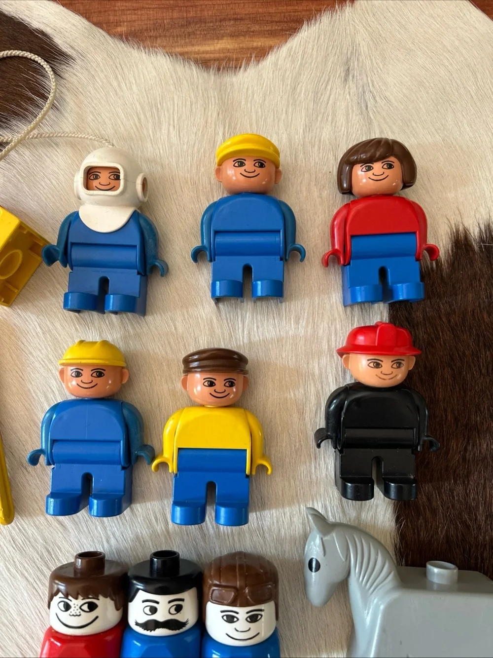 Lego Duplo Figure Lot Vintage Square Brick Deep Sea Diver Horse Firefighter